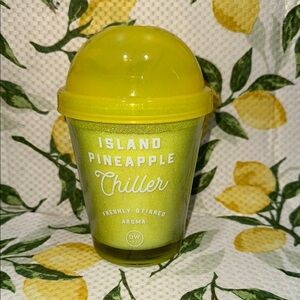 DW Home Island Pineapple Chiller Candle